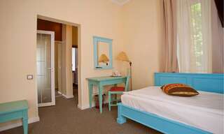 Отель Hotel Bastion Синая Улучшенный двухместный номер с 2 отдельными кроватями-7